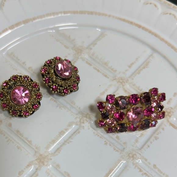 Vintage Pink Rhinestone Brooch & Clip-On Earrings Set - Picture 3 of 5